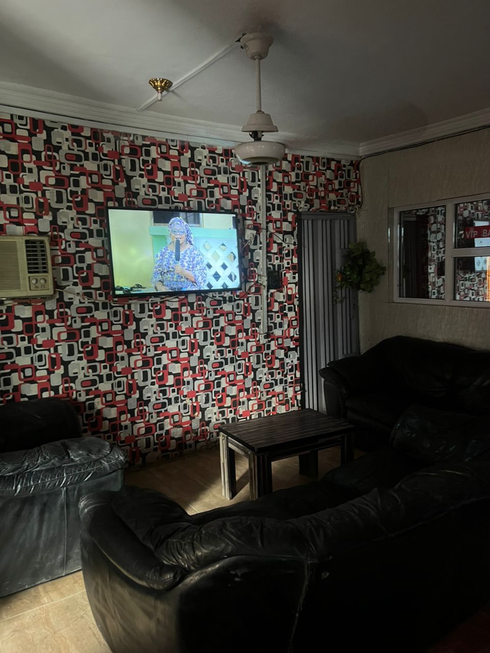 Deluxe Room at 3Ts Guesthouse - Spacious accommodation with premium amenities